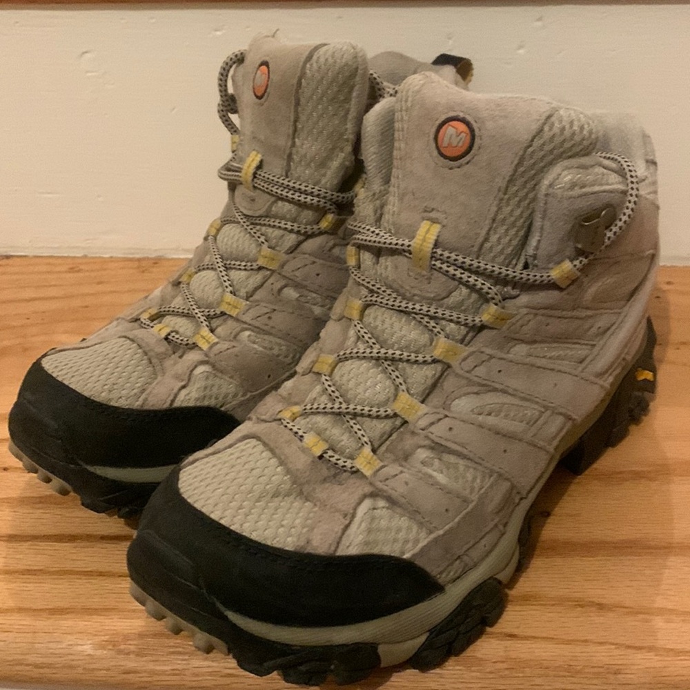 Merrell Vibram Hiking Boots size 8